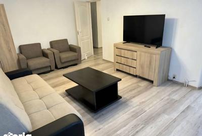 Apartament cu 2 camere decomandat în Calea București