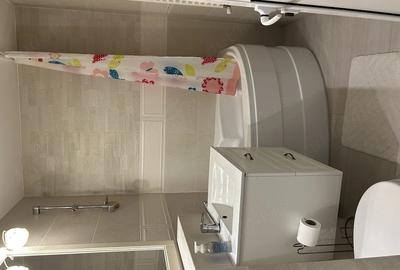 Apartament cu 3 camere decomandat în Central - 1