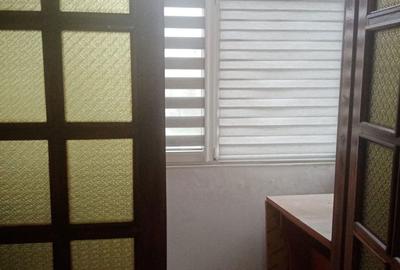 Apartament cu 3 camere semidecomandat în Central - 2