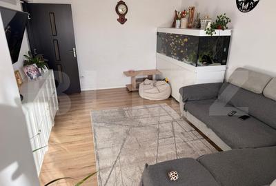 Apartament cu 3 camere decomandat, mobilat în Tractorul - 2