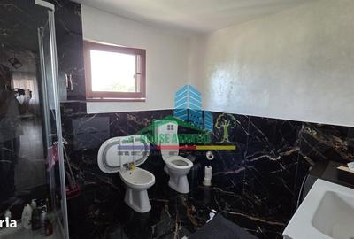 Apartament cu 4 camere în Central