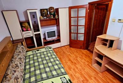 Apartament 2 camere, decomandat - 8