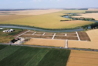 Intravilan In Rate in Frumusani-Pasarea | utilitati gaz, curent | #RG1 - 2