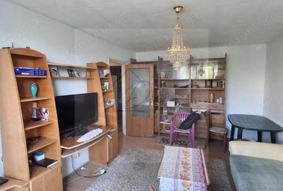 Apartament 4 camere de vanzare Titan Ozana I etaj 4/4 - 1