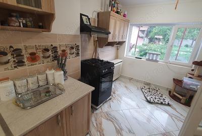 Casă cu 2 camere cu Teren 1000 Mp în Central - 3