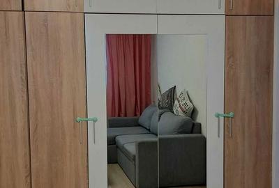 Apartament cu 3 camere semidecomandat în Berceni - 1