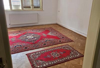 Casă individuală cu 2 camere în Semicentral