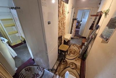 Apartament cu 3 camere semidecomandat în Central - 3