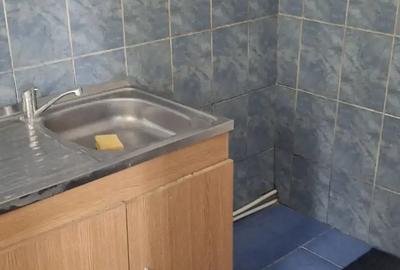 Inchiriez 2 camere la casa - 3