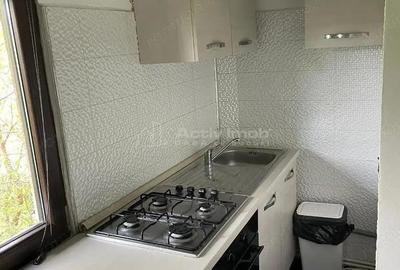 Garsoniera ,CT, mobilata, utilata, etaj 2- 1 Mai - 7