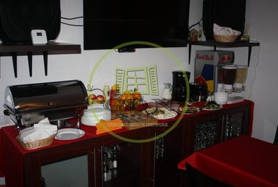 Hotel/Pensiune, de 305 mp, în Piața - 8