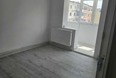 Apartament cu 3 camere semidecomandat în Autogară - 5