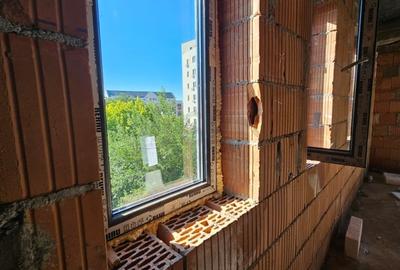 Apartament cu 3 camere decomandat în Uverturii - 4