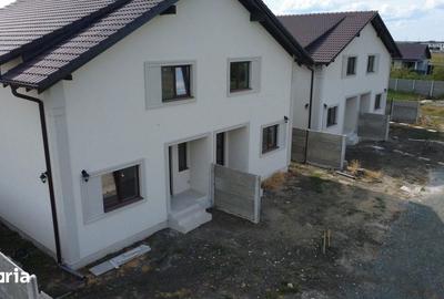 Casă cu 4 camere cu Teren 250 Mp în Moșnița Nouă - 11