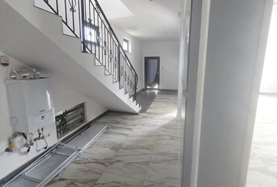 Spațiu comercial, de 160 mp, în Central - 1