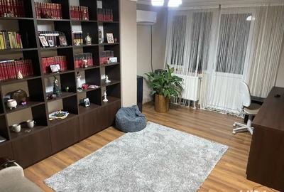 Vand apartament cu 3 camere ultracentral in Salonta etajul 3 - 1