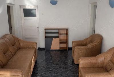 Casă cu 8 camere în Ologeni - 1