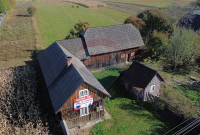 Casa  de vanzare in Horodnic de Jos cu teren de 3900mp - 4