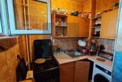 Apartament cu 2 camere decomandat, mobilat în Apărătorii Patriei - 4