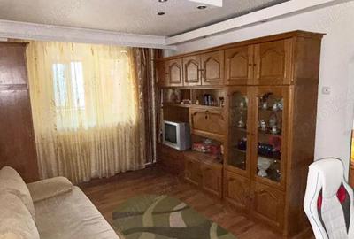 Apartament cu 2 camere semidecomandat în Trivale