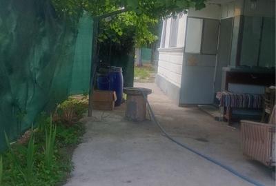 Casă cu 3 camere în Mihai Vodă - 1