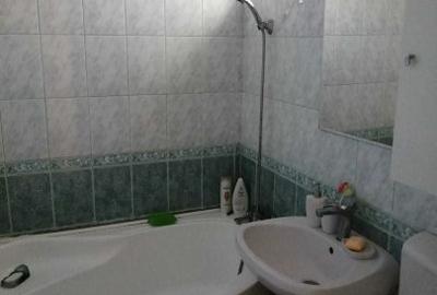 Apartament cu 3 camere decomandat în Far - 8