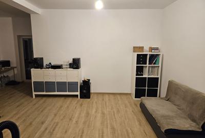 Apartament cu 3 camere decomandat în Central - 3