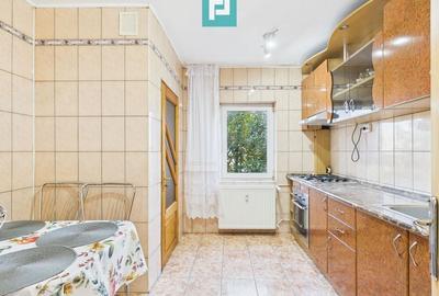 Apartament decomandat cu patru camere de inchiriat - 1