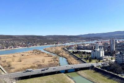 Apartament cu 4 camere decomandat în Traian - 10