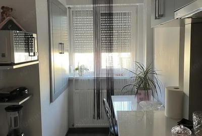 Garsonieră în Romană - 2