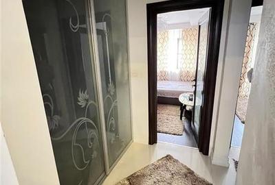 Apartament 3 camere, etaj 2, zona Centrala - Piata - Independentei - 13