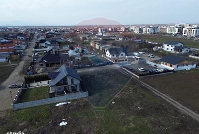 Teren de 438 mp, în Central