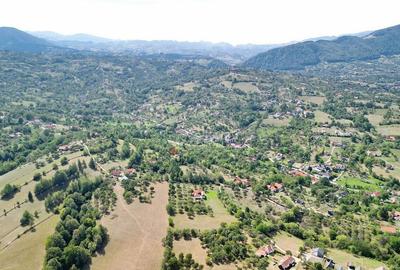 Teren intravilan, priveliste deosebita - 18