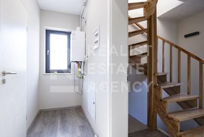 Casă individuală cu 8 camere cu Canalizare în 1 Mai - 7