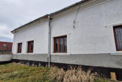Casă individuală cu 6 camere în Lugașu de Jos