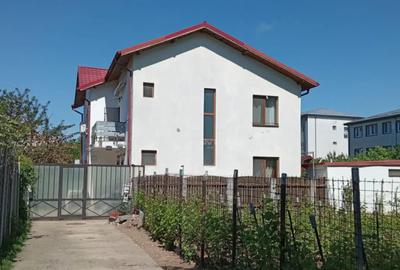 Apartament cu 3 camere decomandat în Central - 2