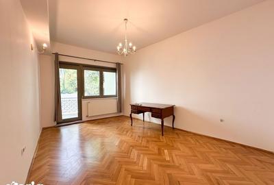 Casă cu 7 camere cu Teren 500 Mp în Central - 6