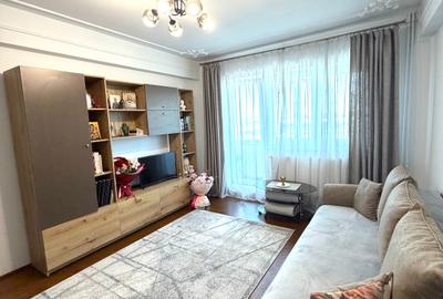 Apartament cu 3 camere semidecomandat în Târgu Cucu - 1