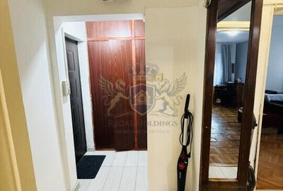Apartament cu 2 camere decomandat în Tractorul - 8