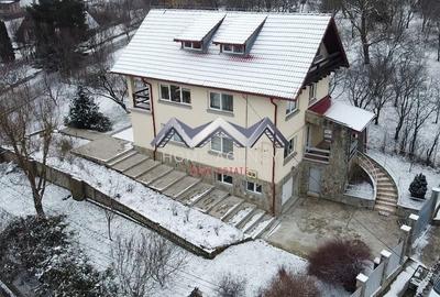 Casă cu 6 camere cu Teren 868 Mp în Central - 10