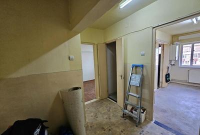 Apartament 2 camere, 2 balcoane + terasa,decomandat, Bv Decebal - 2