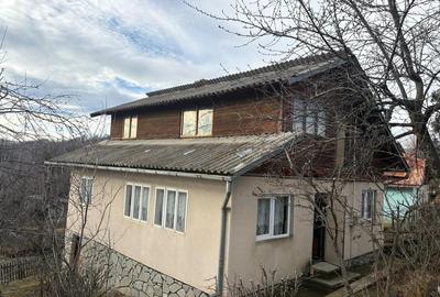 Casă cu 3 camere cu Teren 476 Mp în Plai - 4