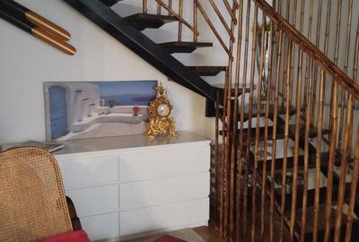 Casă cu 4 camere în 1 Decembrie - 1