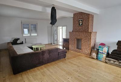 Ciorogarla-casa Sp+ P+M, garaj 2 loc+pod locuibil si casa oaspeti, teren=1097mp - 2