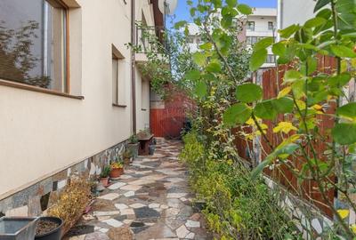 Casa / Vila cu 6 camere de vanzare - Oraselul Copiilor - 36