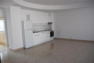 Casă cu 15 camere cu Canalizare în Primăverii - 2