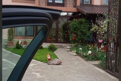 Casă cu Teren 300 Mp în Central