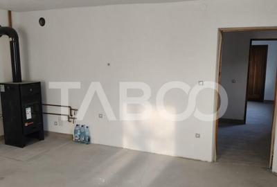 Microferma cu locuinta de vanzare in Pianu de sus - 11