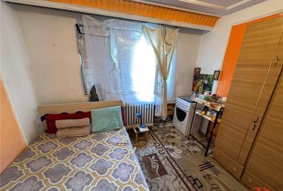 Garsoniera 15mp, parter , zona Sud - Paco - , pret 17.500 Eu
