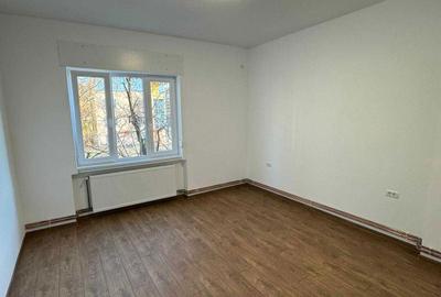 Apartament cu 3 camere decomandat în Punctele Cardinale - 1